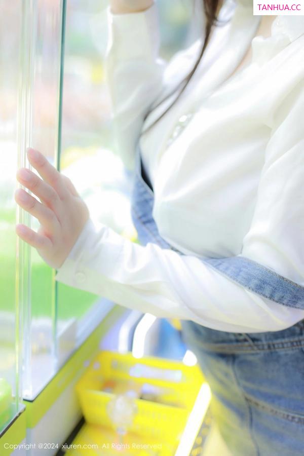   [XiuRen]高清写真图 2024.02.07 No.8087 小薯条nienie 美腿性感第36张图片